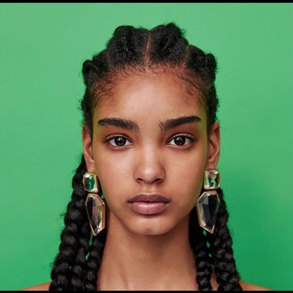 Lovely Clear Gemstone Statement Earrings - Picture 6 of 9